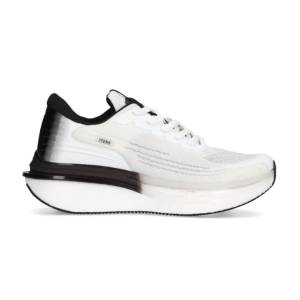 STENK Alsen vita vattenavvisande sneakers i ventilerande textil med svarta detaljer och lätt phylonsula