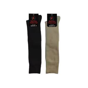 Knästrumpa i bambu med bred dubbelvikt resår och handkettlad slät tåsöm.